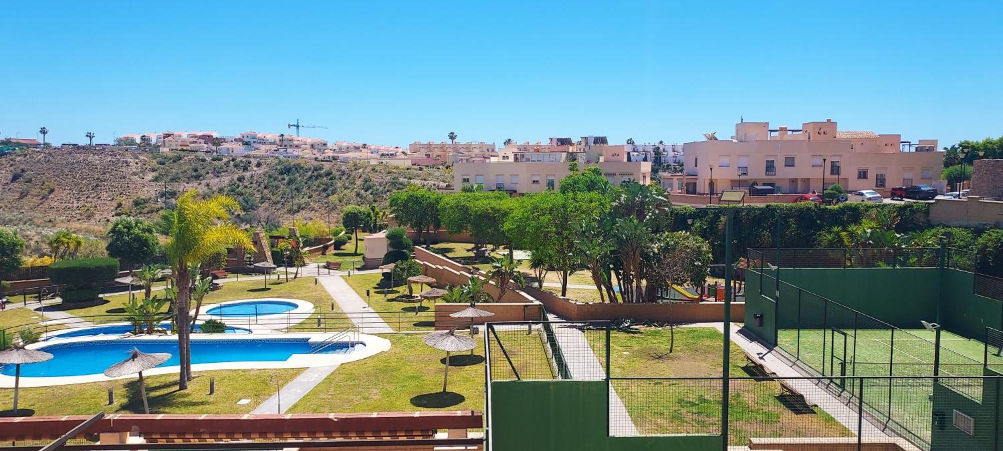 Сasa de vacaciones Celestina Apartment, Piscinas, Parking Gratis, A 5 Min De Torre Del Mar *